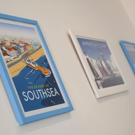 Air Maison - Stunning Beach Front Apartment ポーツマス エクステリア 写真