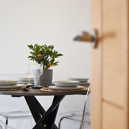 Air Maison - Stunning Beach Front Apartment ポーツマス エクステリア 写真